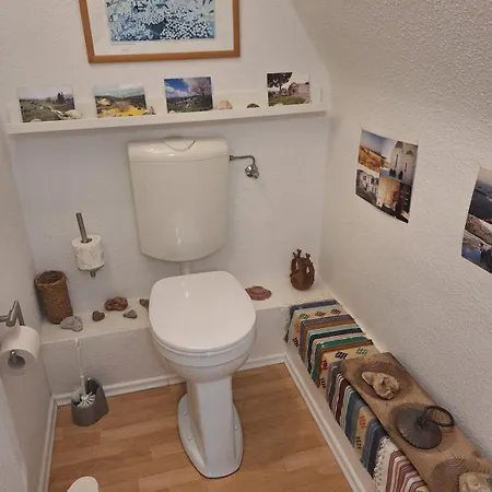 Beautiful House With A Huge Garden Feriehus