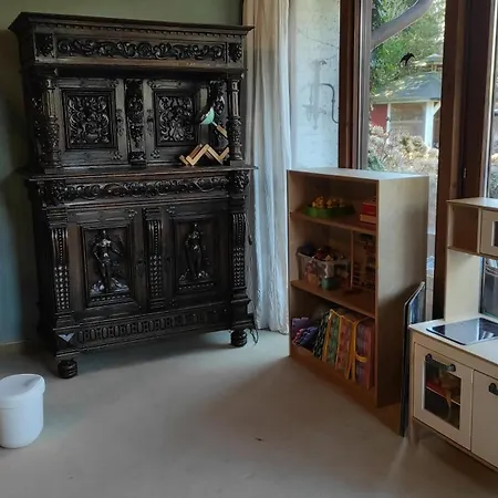 Beautiful House With A Huge Garden Feriehus