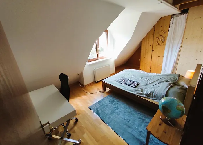 Holiday home Beautiful House With A Huge Garden Halstenbek